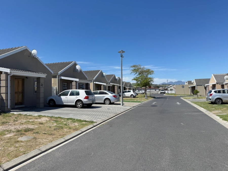 To Let 2 Bedroom Property for Rent in Greenfield Western Cape